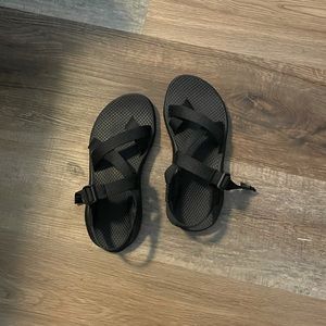 Black Chacos Women’s Size 7